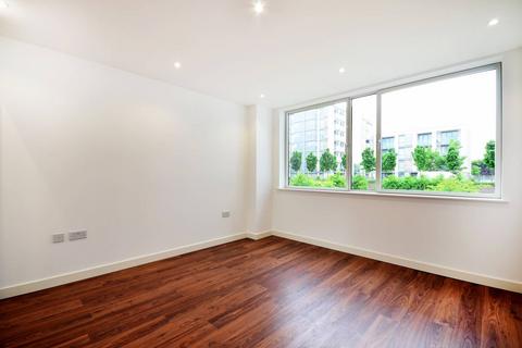 2 bedroom flat to rent, Great West Quarter, Brentford, TW8