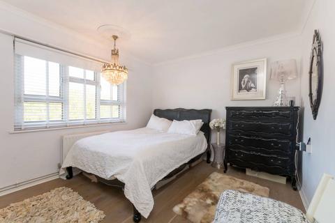 1 bedroom flat to rent, Ellesmere Road, Chiswick, London, W4