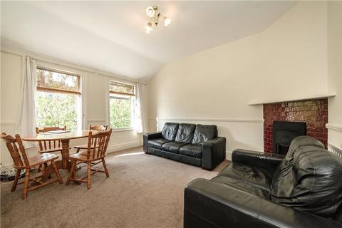 4 bedroom apartment to rent, Oakmead Road, London, SW12