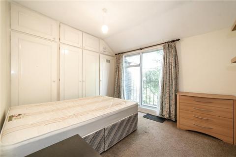 4 bedroom apartment to rent, Oakmead Road, London, SW12