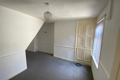 2 bedroom terraced house to rent, Pilkington Street, Middlesbrough TS3