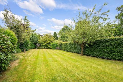 4 bedroom detached house for sale, 1 Woodside Close, Caterham CR3