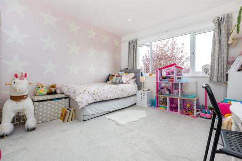 38 Chantry Heath Crescent, Knowle, Solihull, B93 9NH