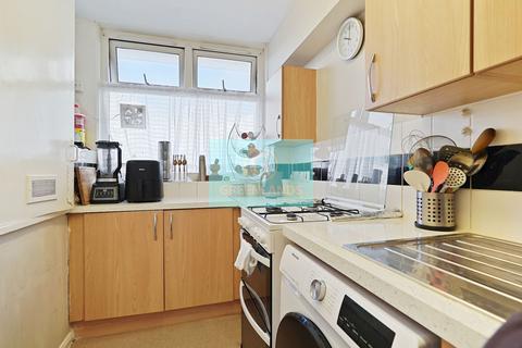 2 bedroom apartment for sale, Johnson House, Roberta Street, Bethnal Green, E2