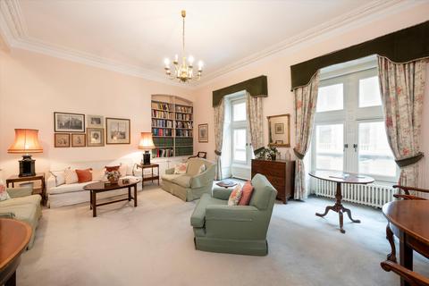 2 bedroom flat for sale, Whitehall Court, London, SW1A