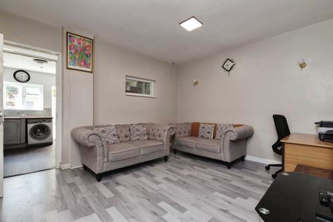 4 bedroom terraced house for sale, Chingford Road, London E17