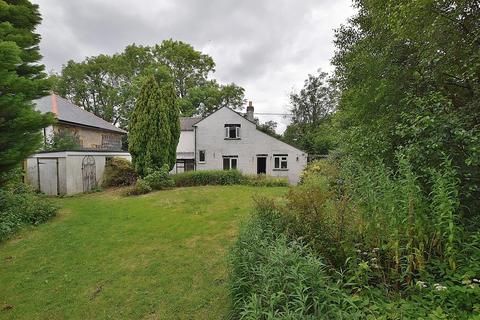 3 bedroom detached house to rent, Silver Street, Hordle, Lymington, Hampshire. SO41 0FN