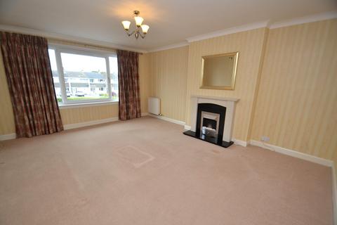 2 bedroom flat to rent, 2F Glasgow Road, Eaglesham, G76 0JQ