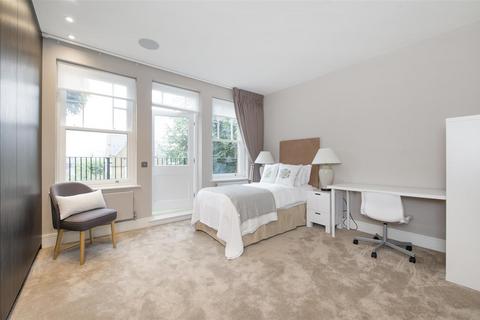4 bedroom flat to rent, FITZJOHNS AVENUE, HAMPSTEAD, London, NW3