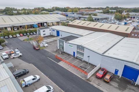 Industrial unit to rent, Unit B7 Millbrook Close, Chandlers Ford Industrial Estate, Eastleigh, SO53 4BZ