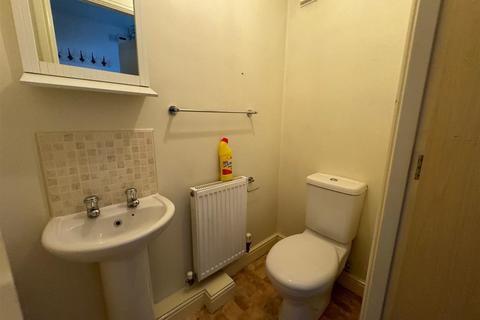 2 bedroom townhouse to rent, Brigadier Drive, West Derby, Liverpool