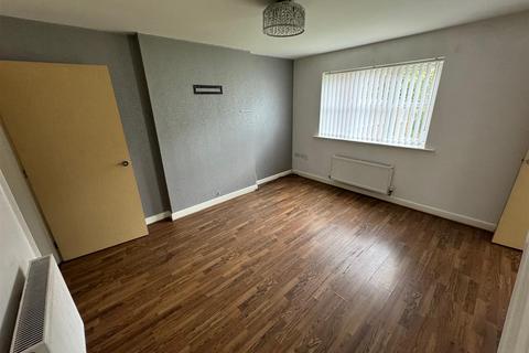2 bedroom townhouse to rent, Brigadier Drive, West Derby, Liverpool