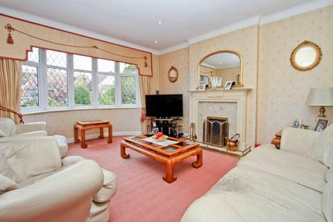 3 bedroom detached house to rent, PINNER, HA5