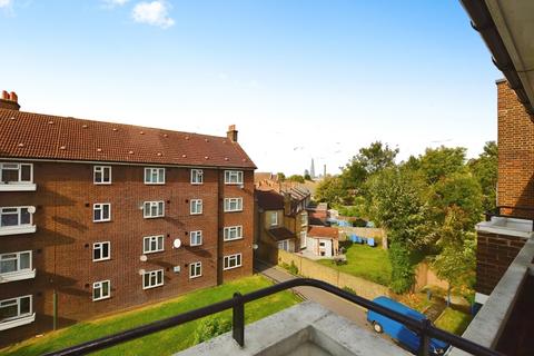 1 bedroom flat to rent, Peckham Park Road Peckham SE15