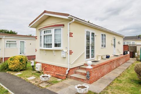 1 bedroom mobile home for sale, West Hanningfield, Chelmsford CM2