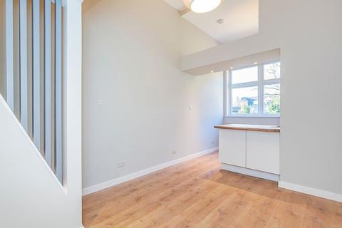1 bedroom flat to rent, Fitzjohns Ave NW3