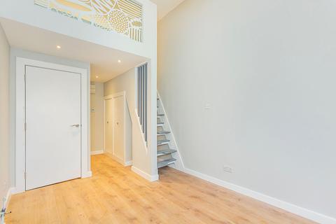 1 bedroom flat to rent, Fitzjohns Ave NW3