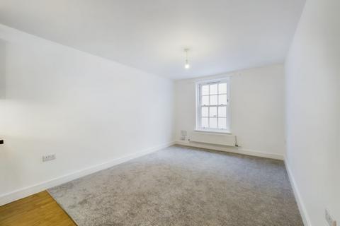 2 bedroom flat to rent, Henley Court, Gloucester