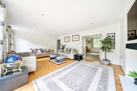 5 bedroom detached house for sale, Berrington Drive, East Horsley, KT24