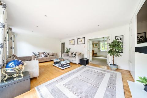 7 Berrington Drive, East Horsley, Leatherhead, KT24 5ST
