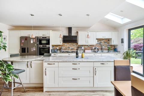 7 Berrington Drive, East Horsley, Leatherhead, KT24 5ST