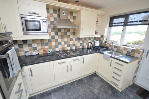 3 bedroom detached house for sale, 19 Heath Road, Dewsbury, WF12 8QB