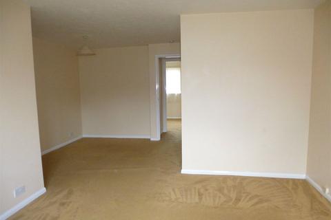1 bedroom ground floor flat to rent, Tudor Close, Hatfield, AL10