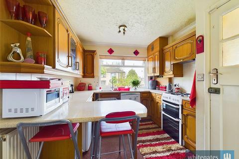 4 Fairway, Bradford, BD7 4JF