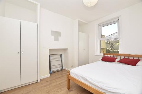 1 bedroom apartment to rent, Onega Terrace, Somerset BA1