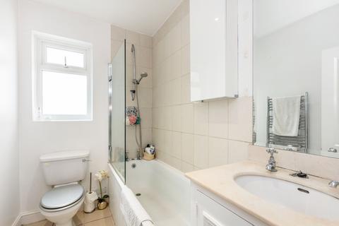 3 bedroom flat for sale, Glenrosa Street, Fulham, London, SW6