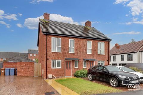 24 Baker Drive, Fradley, Lichfield, WS13 8TD