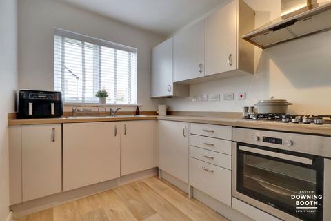 24 Baker Drive, Fradley, Lichfield, WS13 8TD