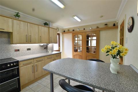90 Trent Road, Shaw, Oldham, OL2 7YL