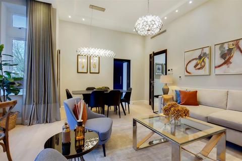 4 bedroom flat to rent, HAMPSTEAD HEIGHTS, FITZJOHNS AVENUE, London, NW3