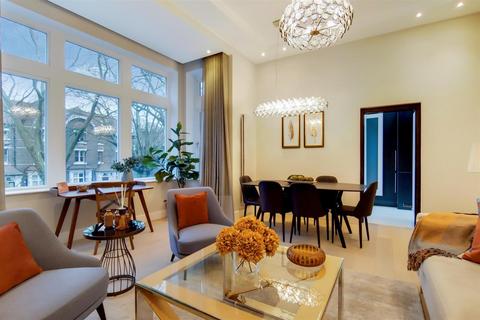 4 bedroom flat to rent, HAMPSTEAD HEIGHTS, FITZJOHNS AVENUE, London, NW3
