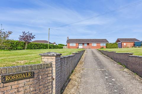 3 bedroom bungalow for sale, WALTHAM CHASE