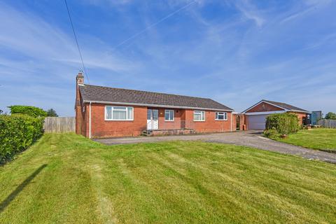 3 bedroom bungalow for sale, WALTHAM CHASE