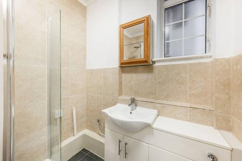 Studio to rent, Chelsea Manor Street, Chelsea, London, SW3