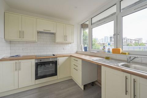 3 bedroom maisonette to rent, Cable Street, Shadwell, London, E1