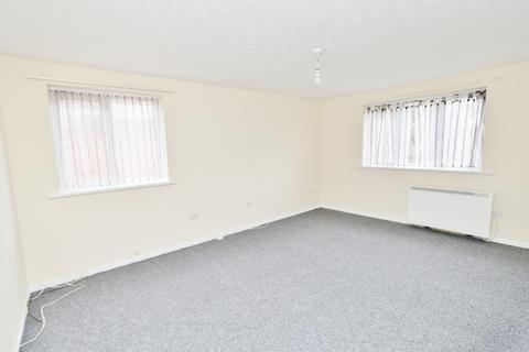 2 bedroom apartment to rent, Avenue Road, Chadwell Heath, RM6