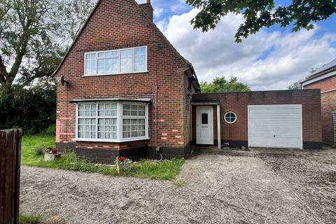 3 bedroom detached house for sale, Peartree Lane, Welwyn Garden City, AL7