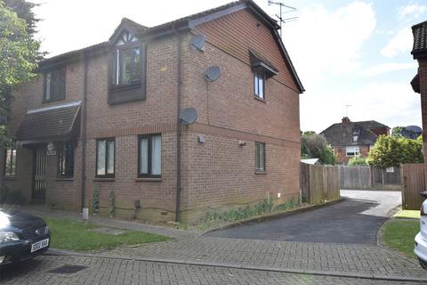 1 bedroom apartment for sale, Parkhurst Grove, Surrey RH6