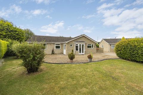 4 bedroom detached bungalow for sale, Plough Close, Shillingford, OX10