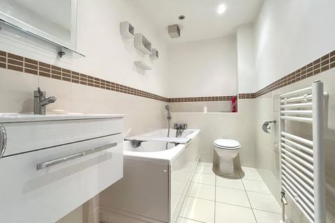 2 bedroom flat for sale, Lansdowne Road, Bromley BR1