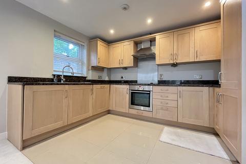 Flat 3, 1 Lansdowne Road, Bromley, BR1 3EH