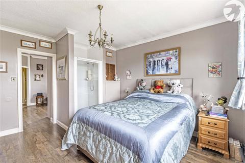 27 Heathclose Road, Dartford, DA1 2PU