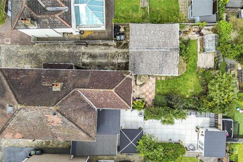 27 Heathclose Road, Dartford, DA1 2PU