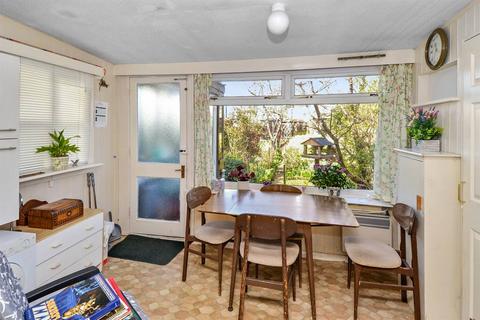 15 Acton Road, Whitstable, CT5 1JH