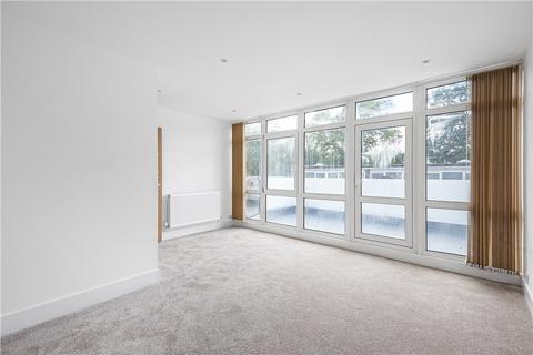 2 bedroom maisonette for sale, Hannay Walk, London, SW16