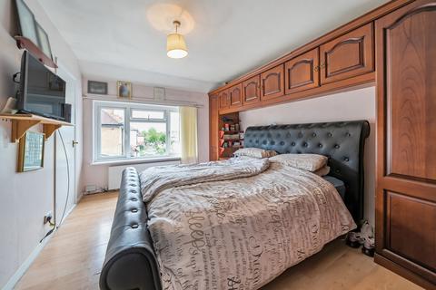 18 Townsend Way, Northwood, HA6 1TF